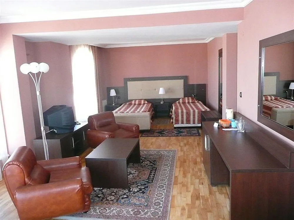Hotel Consul Sofía 3*,  Bulgaria