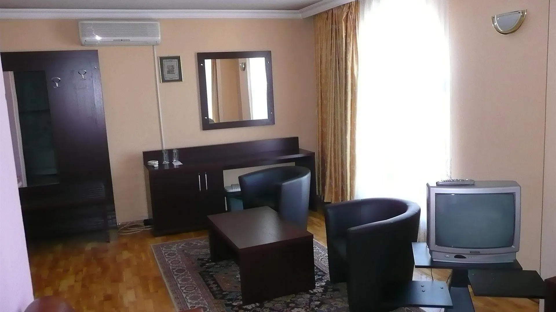 Hotel Consul Sofia 3*,